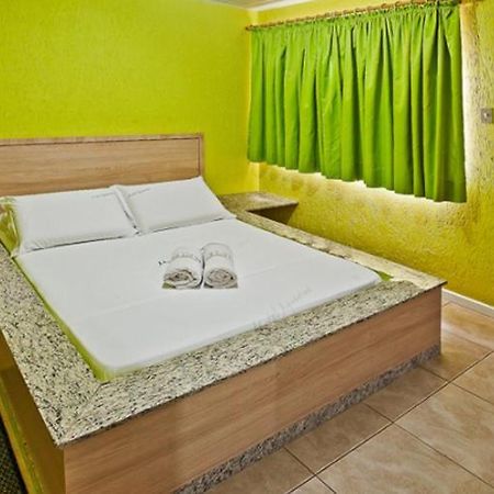 Motel Aquarius Ponta Grossa  Bagian luar foto